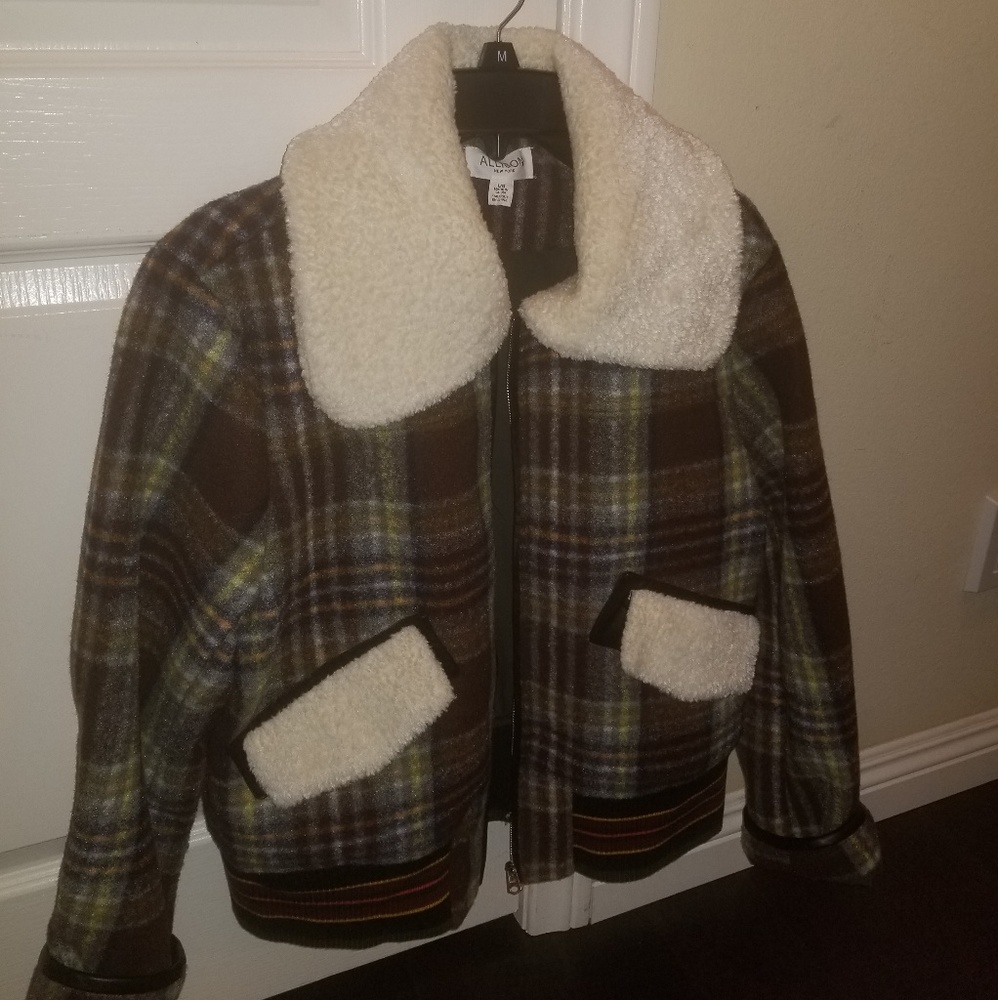 Bomber jacket with sherpa collar